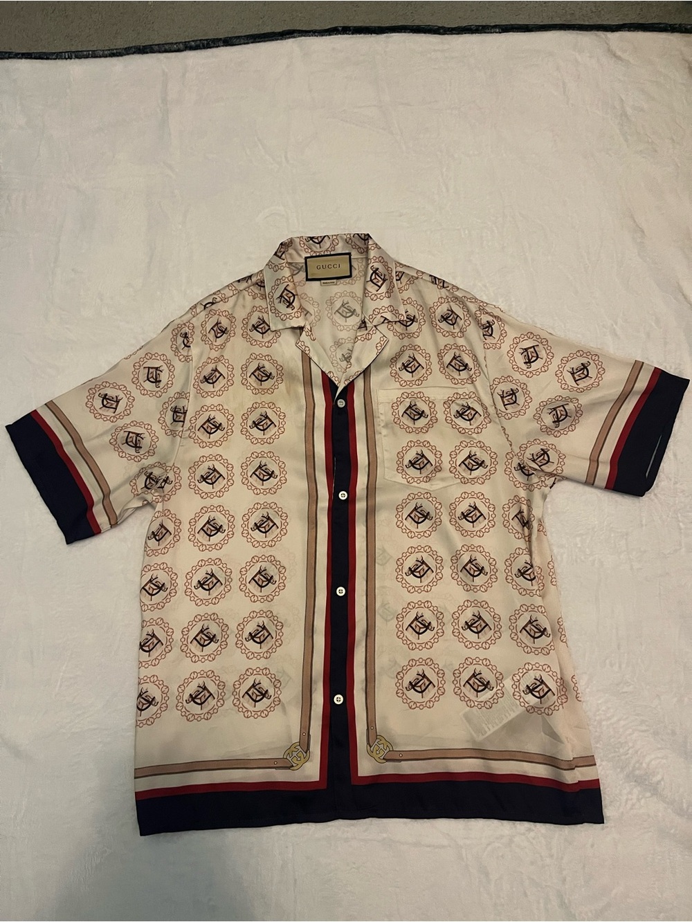 Gucci Cream Short-Sleeve Logo Motif Button-Down with Navy & Burgundy Trim